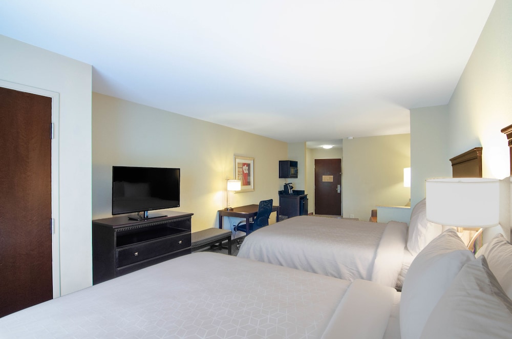 SUITE, KING BED, SOFA, ACCESSIBLE