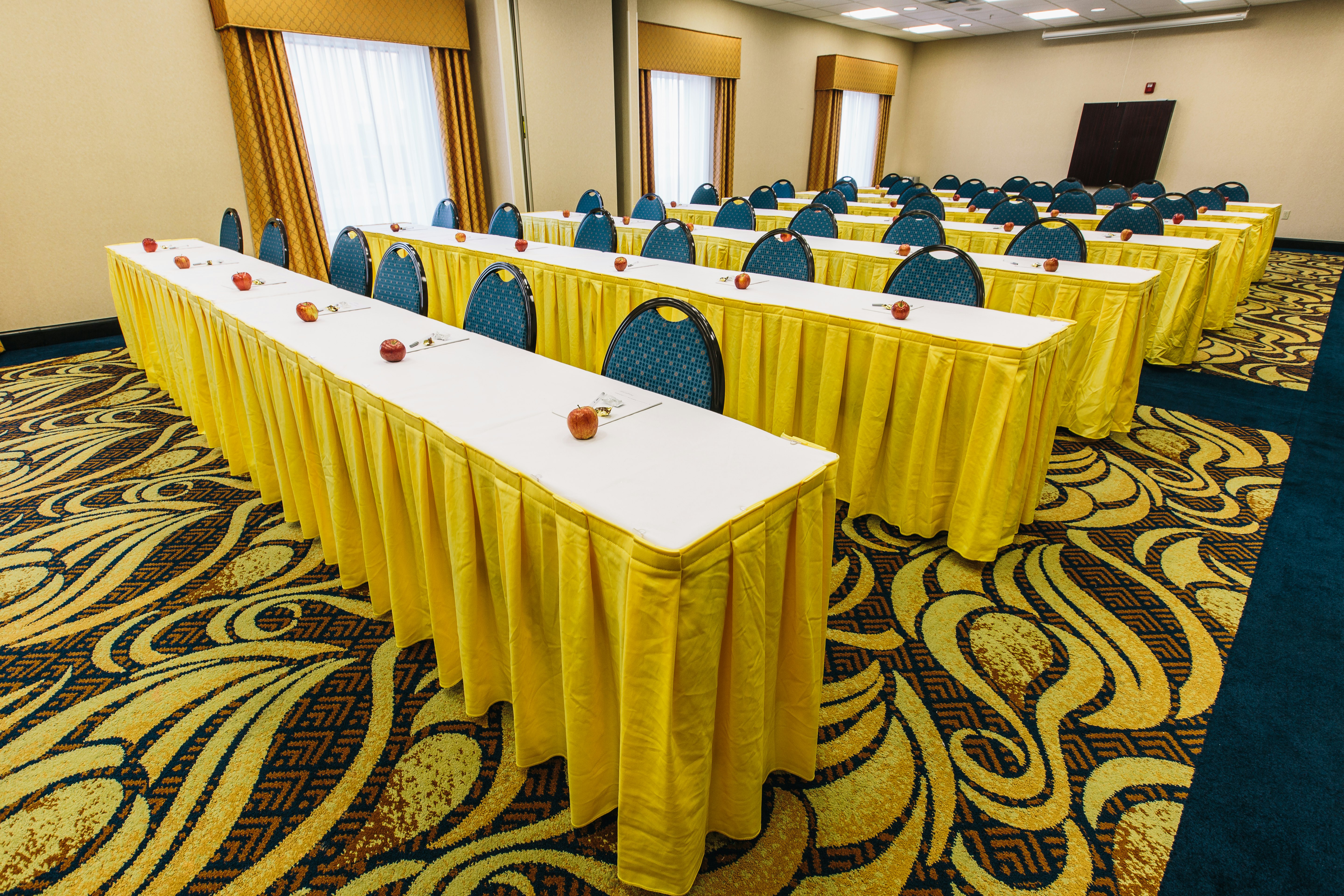 Hampton Inn Suites Effingham 56/63