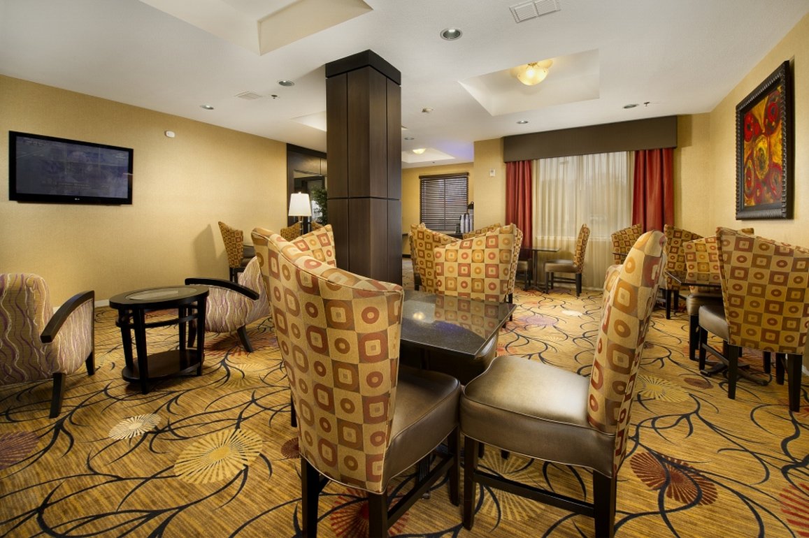 Holiday Inn Express Hotel Suites Mount Pleasant 45/61