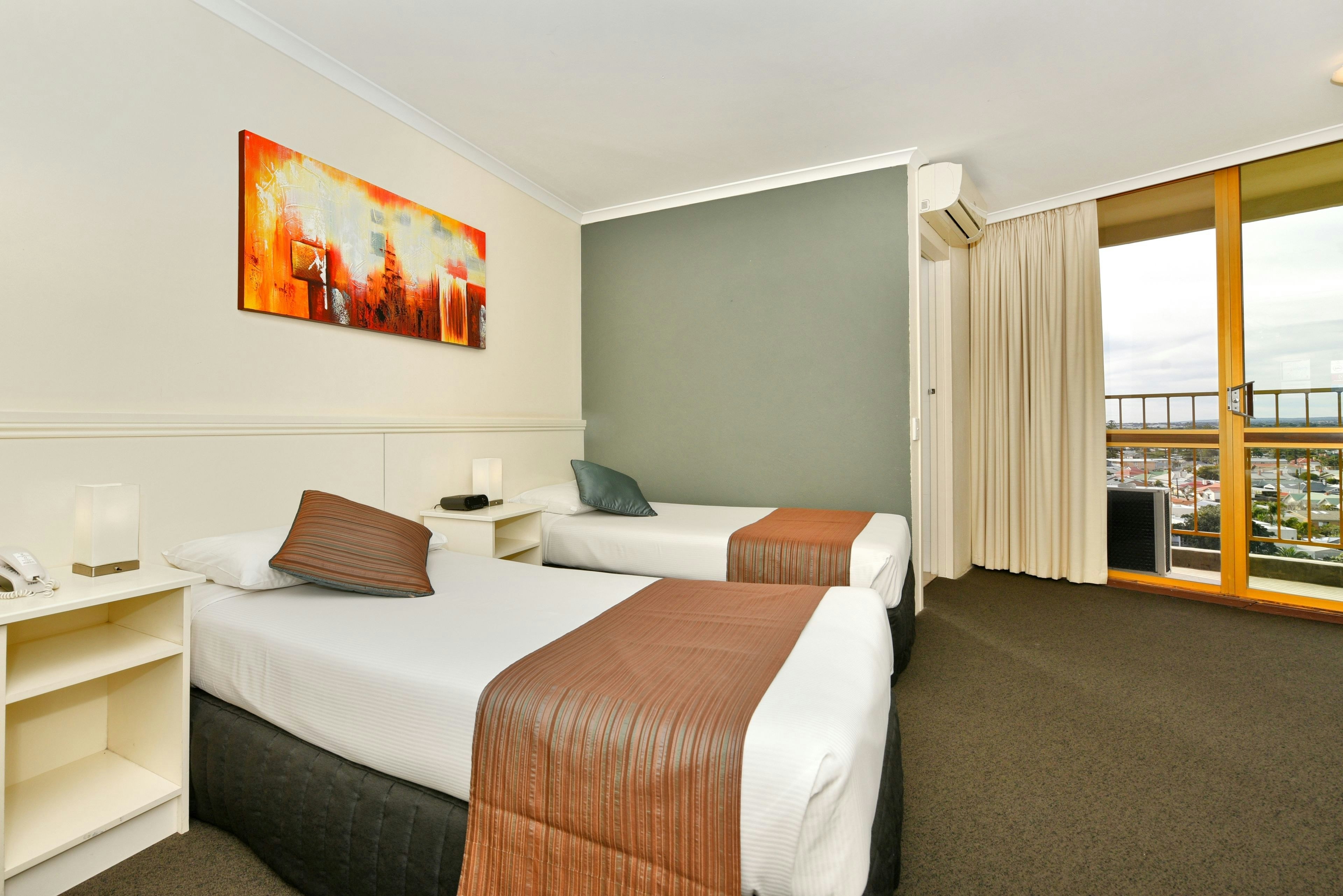 Atlantic Tower Motor Inn 10/45