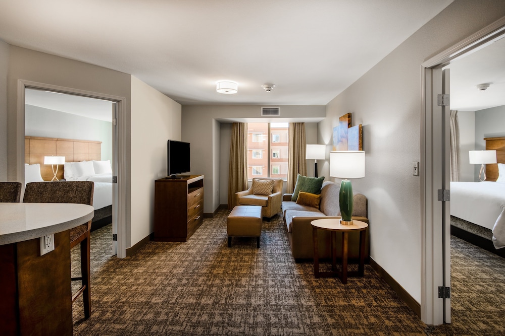 Staybridge Suites Scottsdale - Talking Stick 31/48