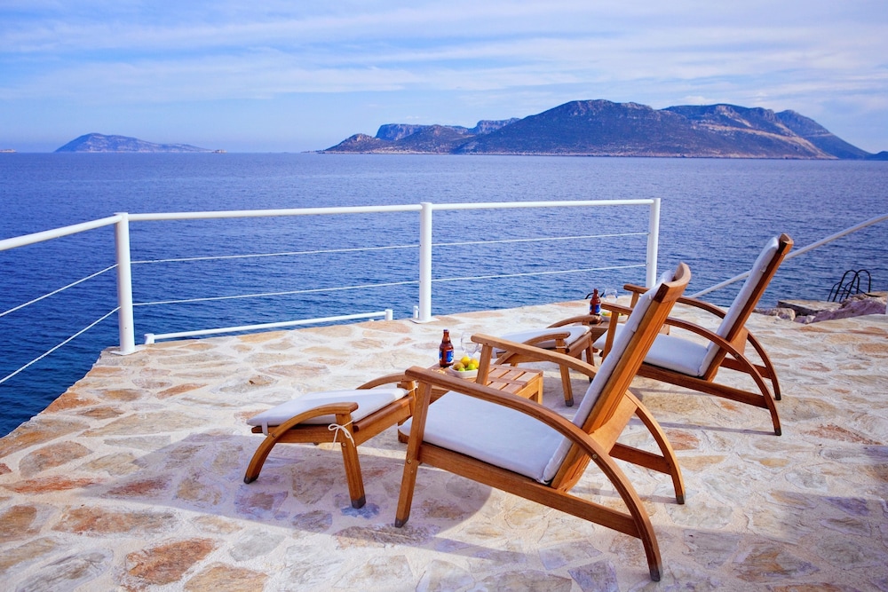 Olea Nova Boutique Hotel 69/73