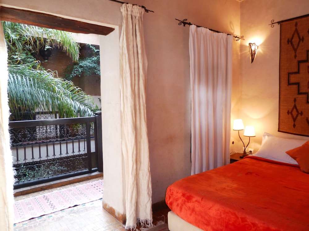 Riad Carina 36/75