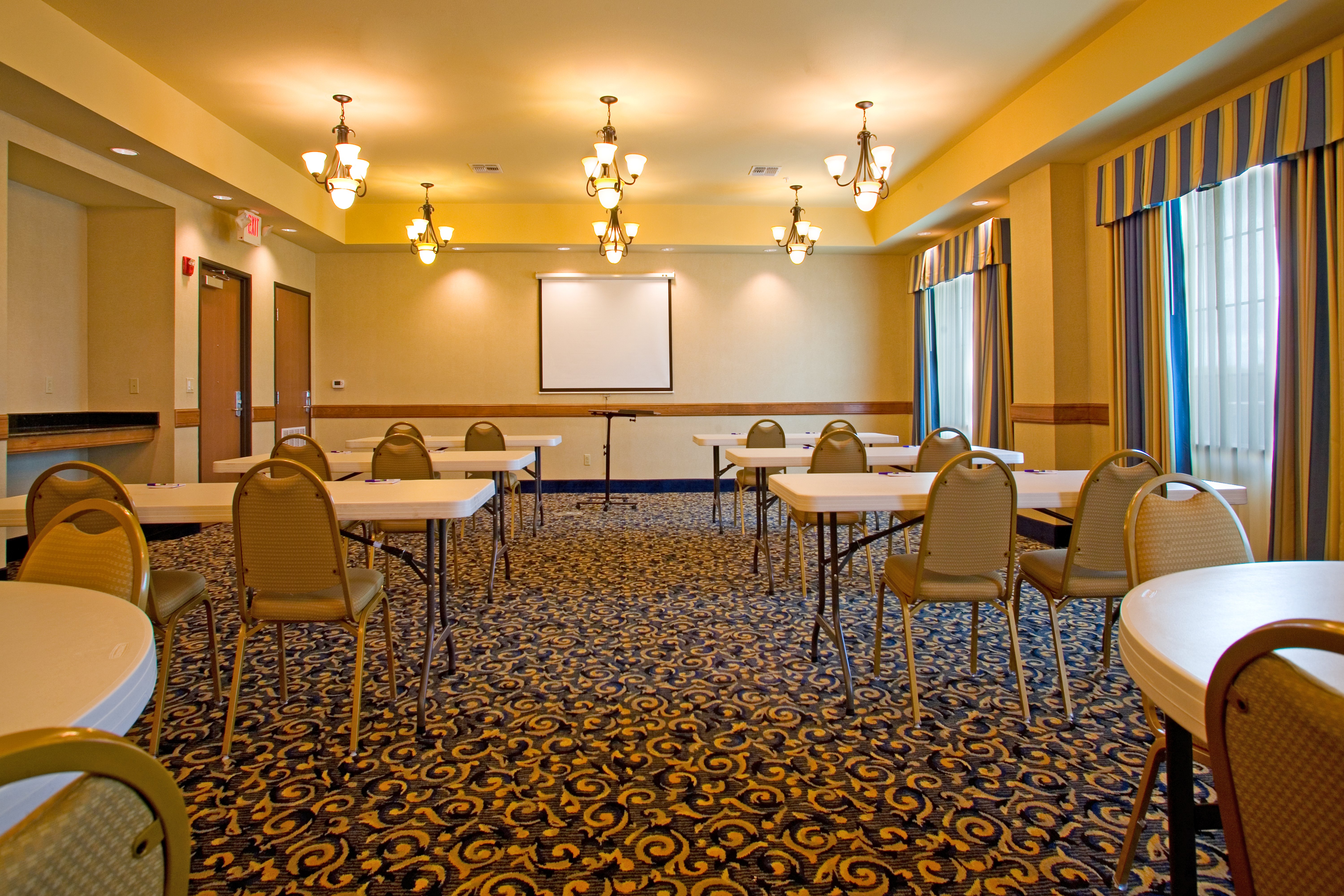Holiday Inn Express Hotel And Suites Jourdanton Pleasanton 51/58