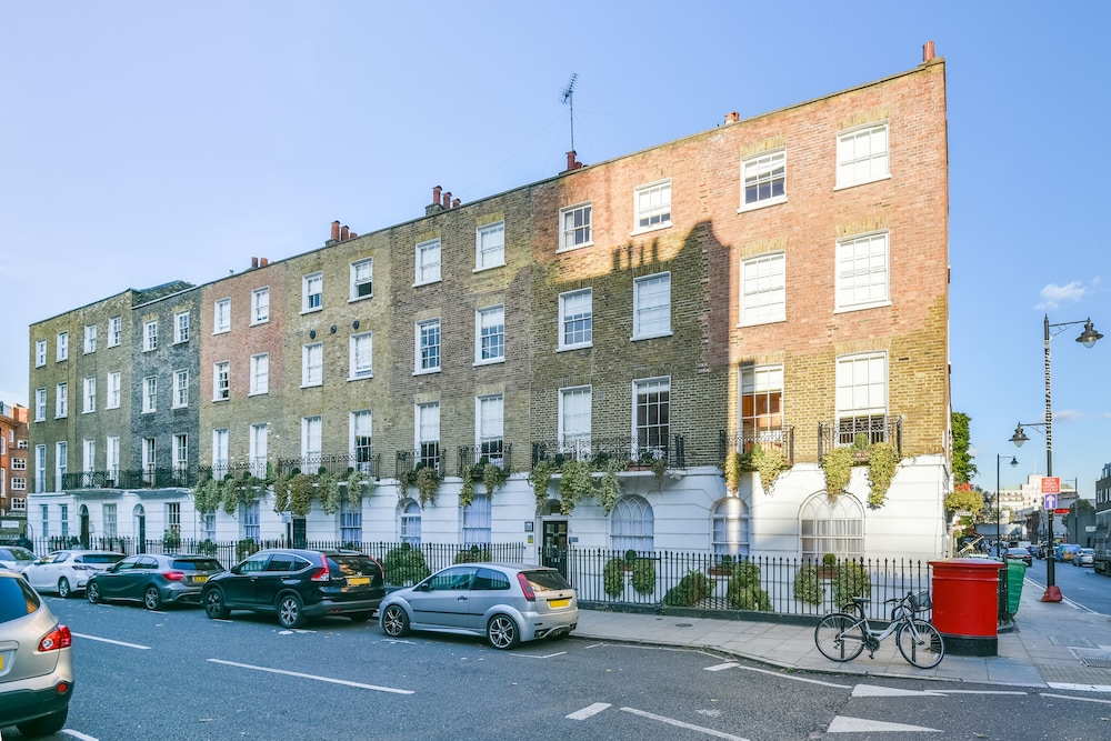 Studios 2 Let North Gower 60/75