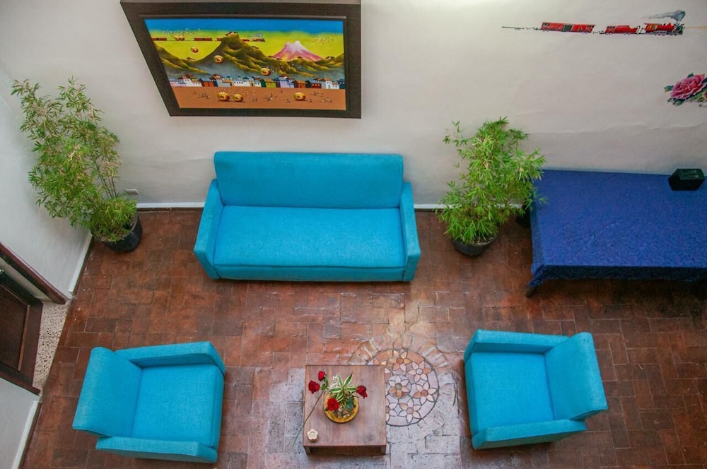 Casa De Las Rosas 10/63