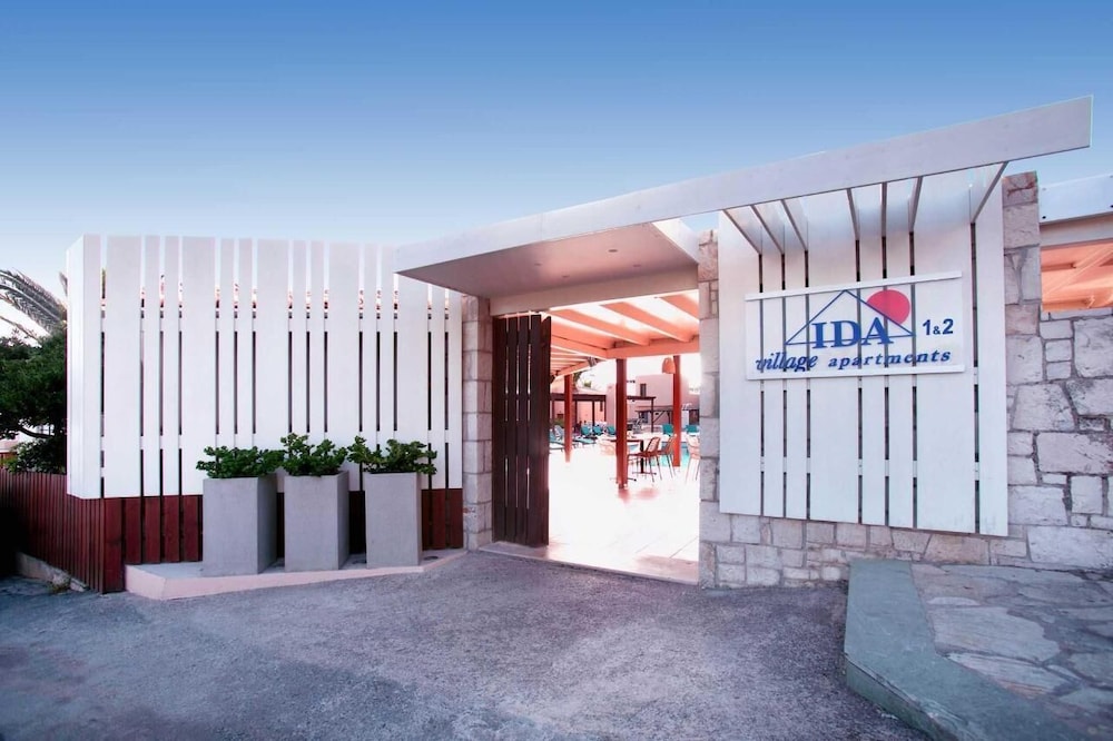 Ida Village Apartments I and II 21/34