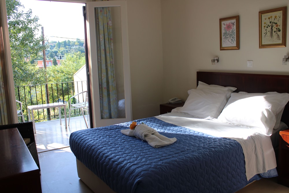 Dassia Beach Hotel 9/70