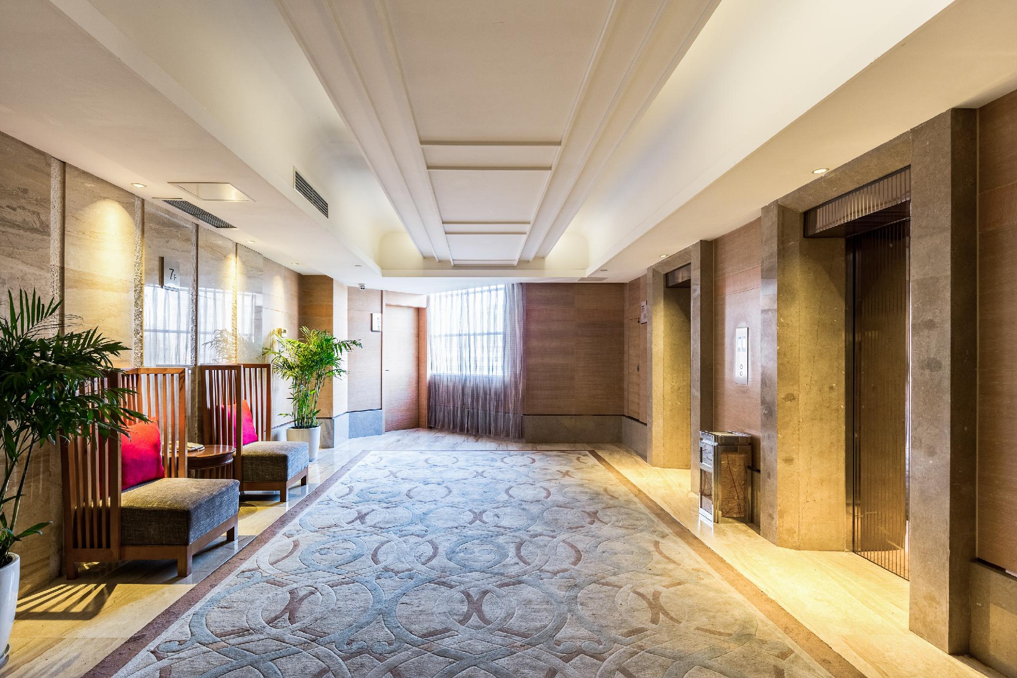 Rezen Kingtown Hotel (Chongqing Ranjiaba) 8/31