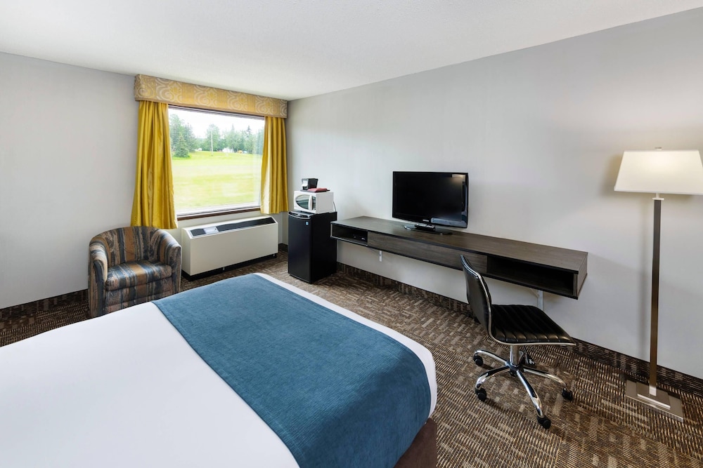 The Crestwood Hotel 22/57