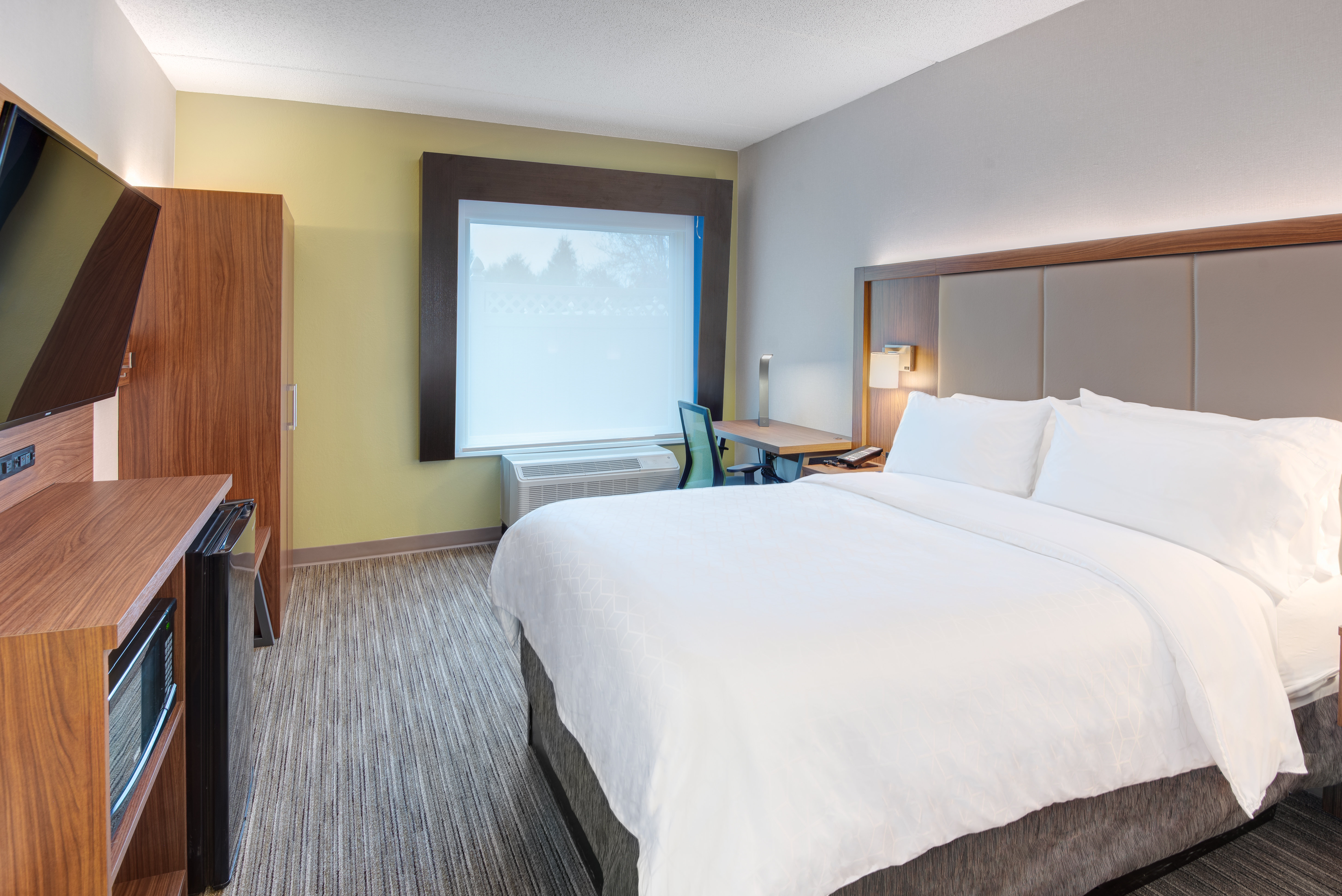 غرفة بسرير مزدوج لذوي الإعاقة، Holiday Inn Express & Suites West Long Branch - Eatontown 2/4