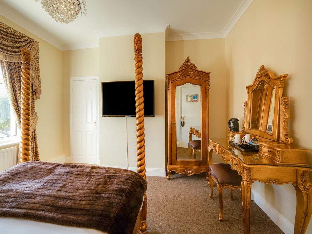 The Lemonfield Hotel 17/39