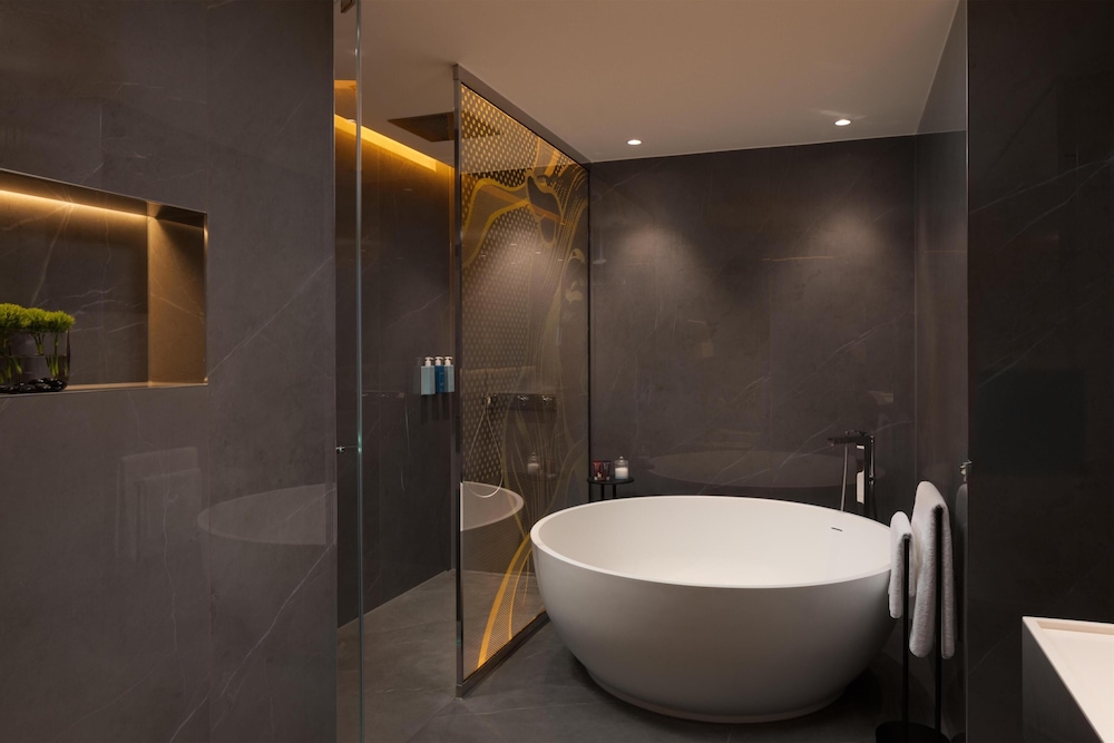 Art’otel London Hoxton 67/67