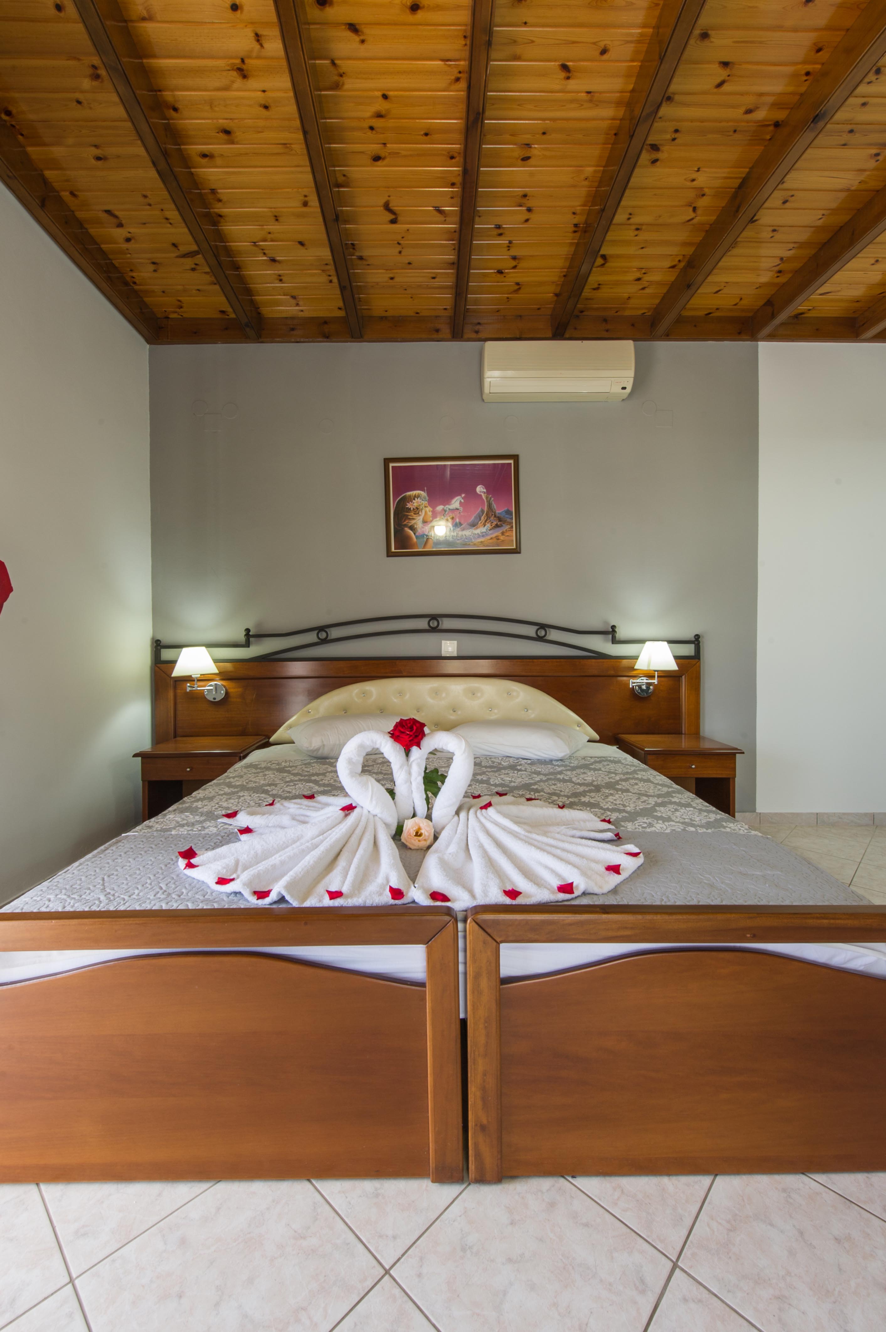 Makis Studios And Apartments 15/28