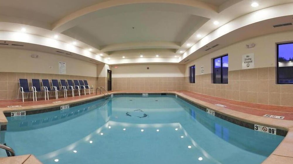 Holiday Inn Express Hotel & Suites Guthrie North Edmond 24/46