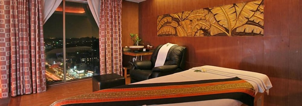 THE PENINSULA CHITTAGONG 14/60