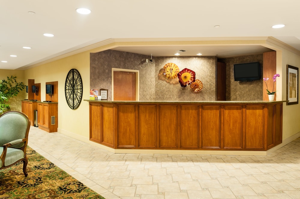 Mediterranean Inn 6/51