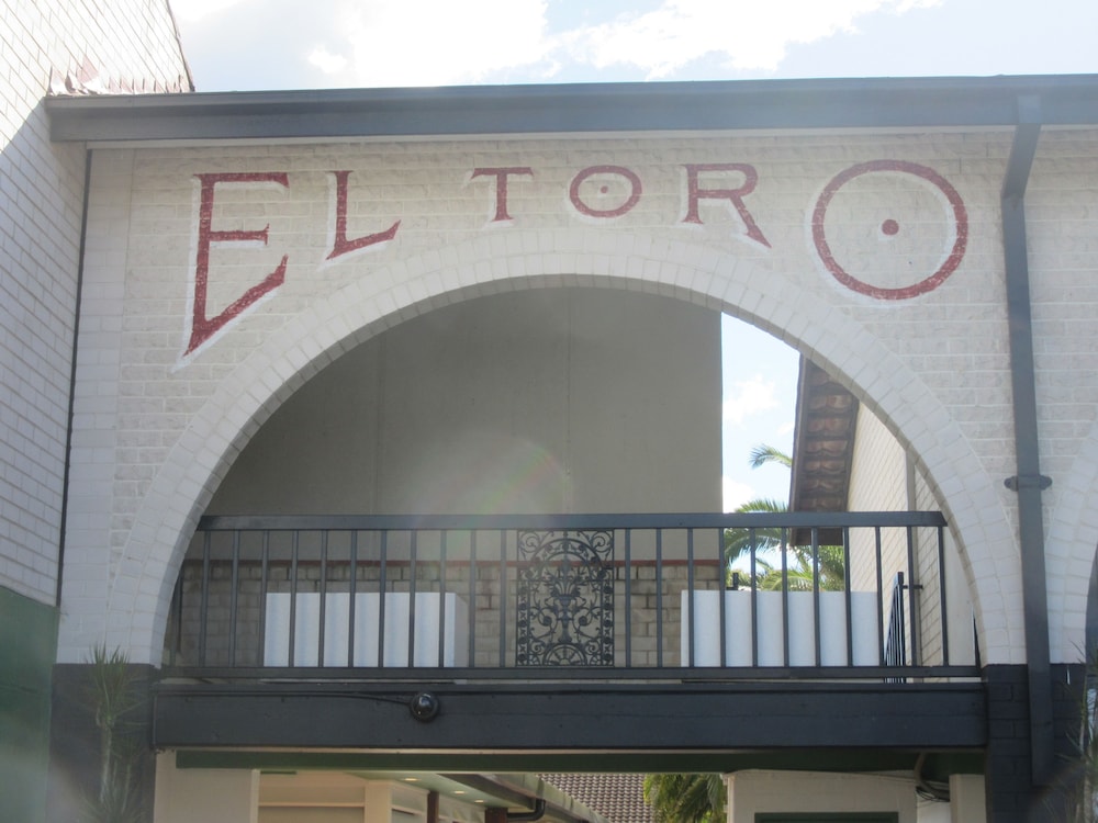 EL TORO MOTOR INN 3/56