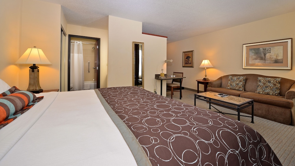 Staybridge Suites West Des Moines 19/76
