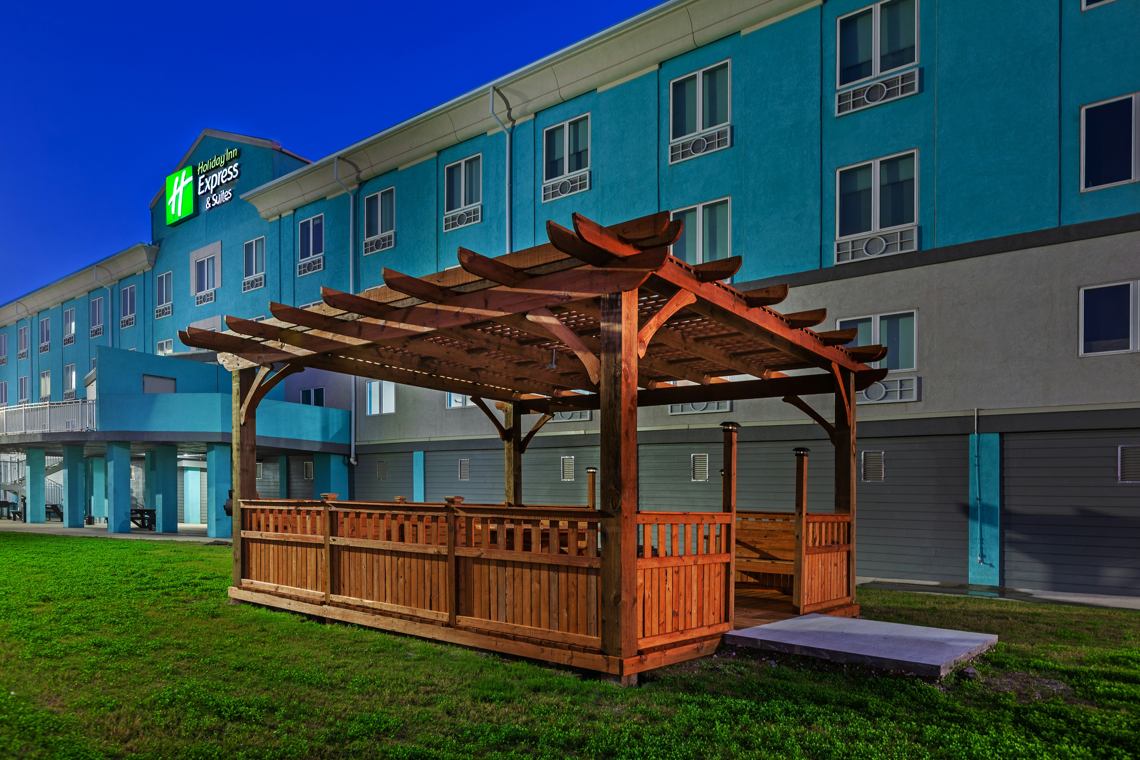Holiday Inn Express Suites Port Lavaca 8/53
