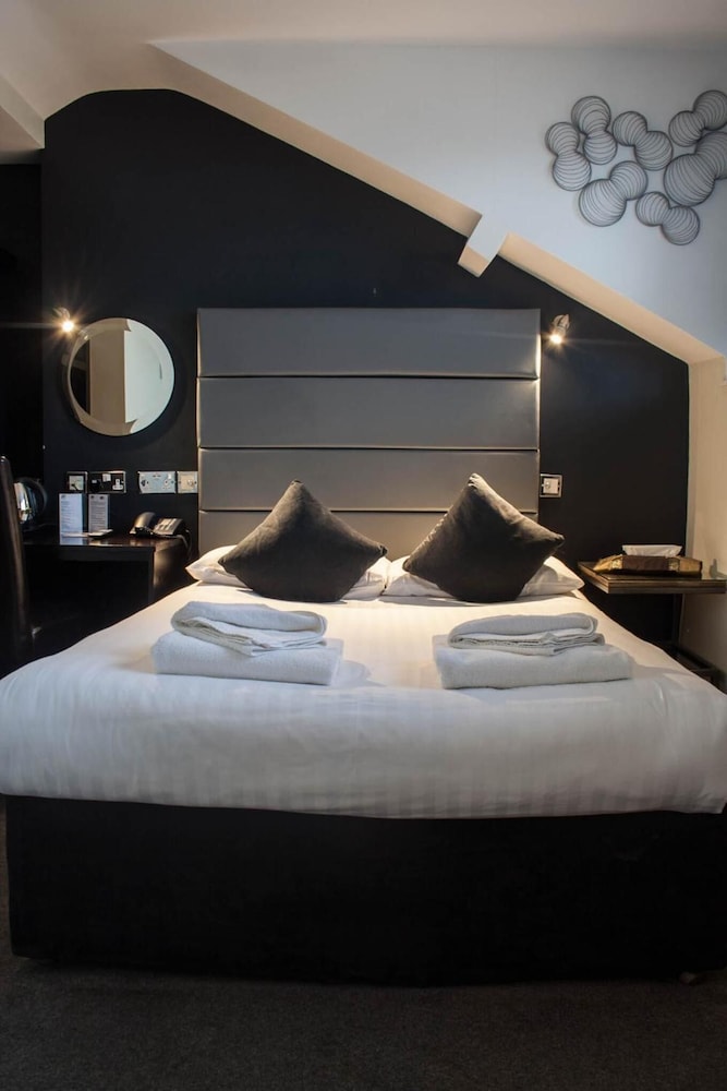 The Studley Hotel 23/50