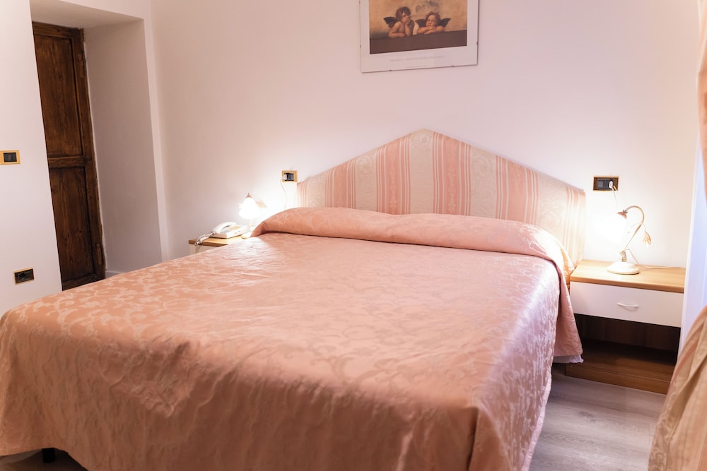 Hotel Belvedere 7/50
