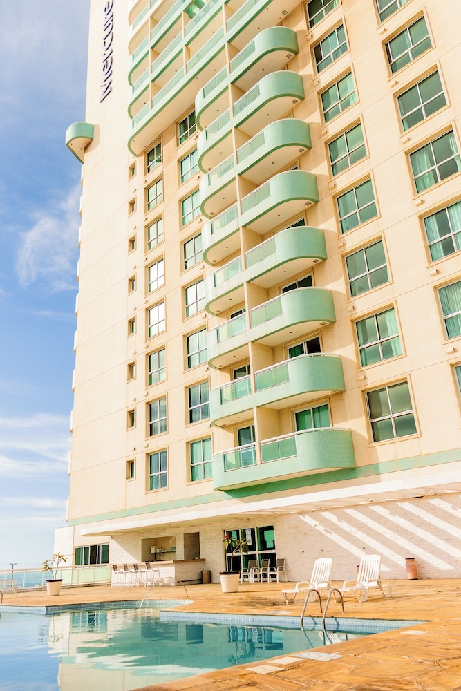 Mercure Macae Hotel 6/77