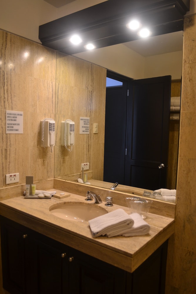 HOTEL JOSE ANTONIO 19/50
