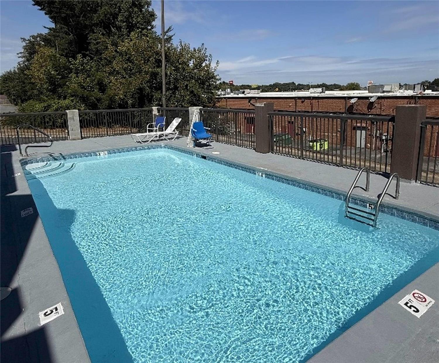 Quality Inn & Suites Thomasville-High Point 14/23