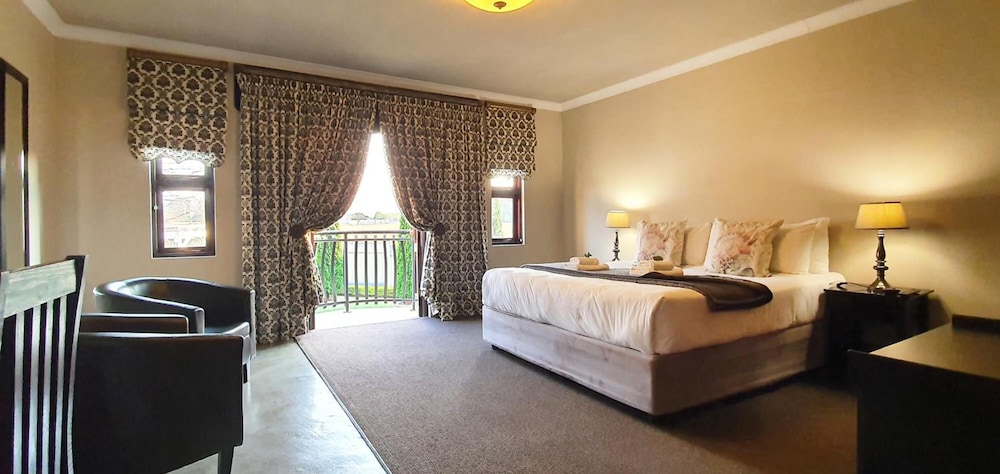 Accolades Boutique Venue 17/49