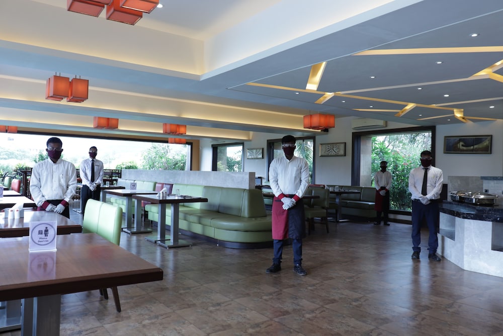 Aakar Lords Inn Saputara 32/40