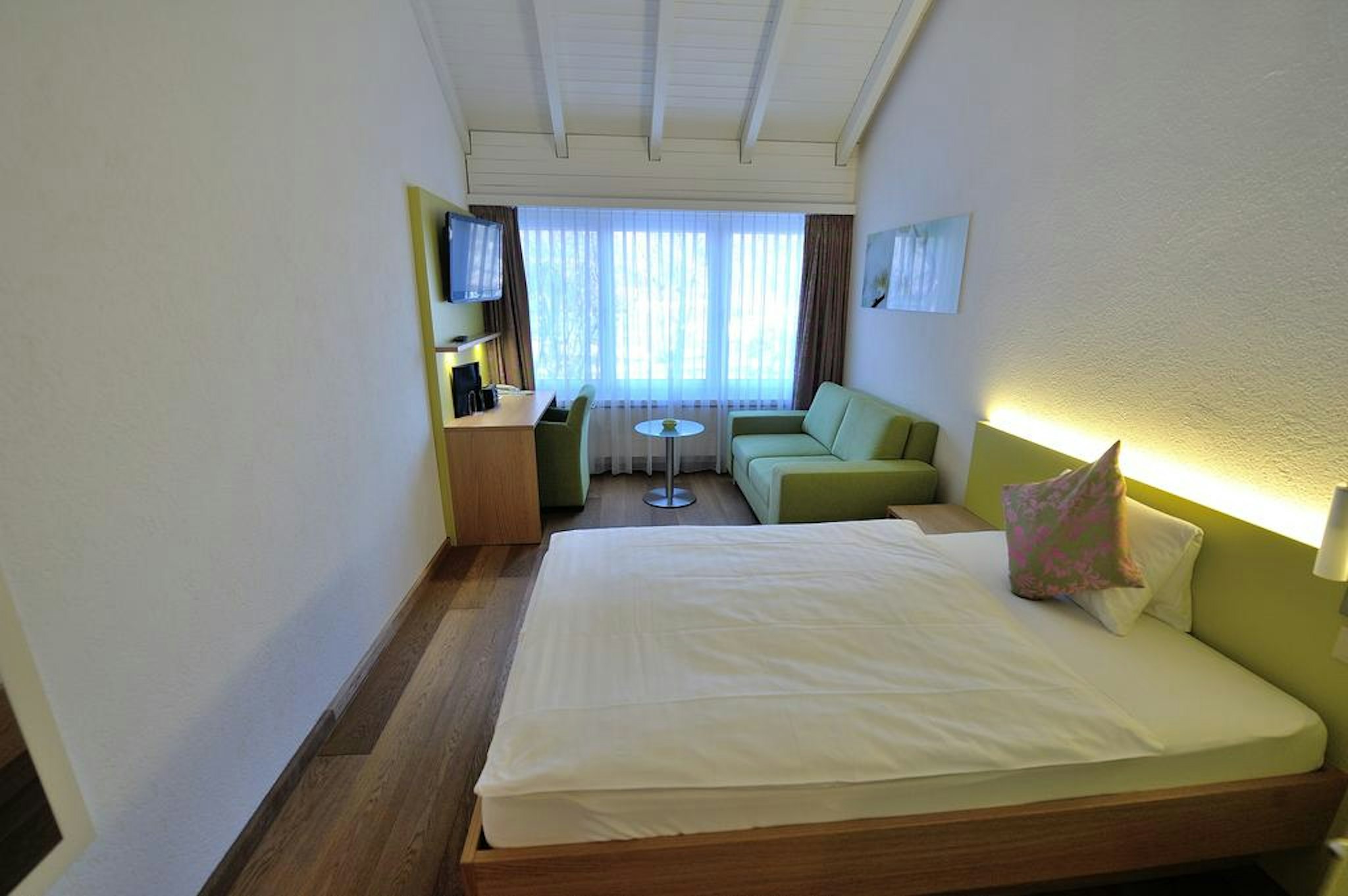 HOTEL SOMMERAU(FORMERLY BEST WESTERN HOTEL SOMMERAU) 4/12