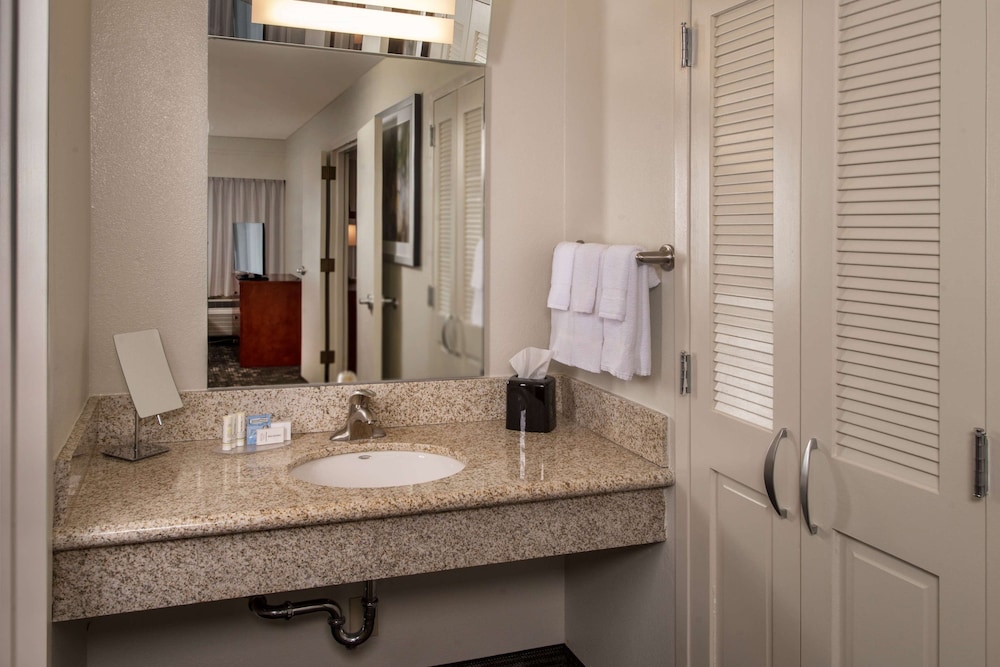 Sonesta Select Greenbelt College Park 10/47