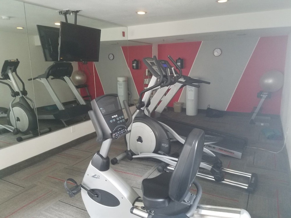 Infinity Inn & Suites 14/30
