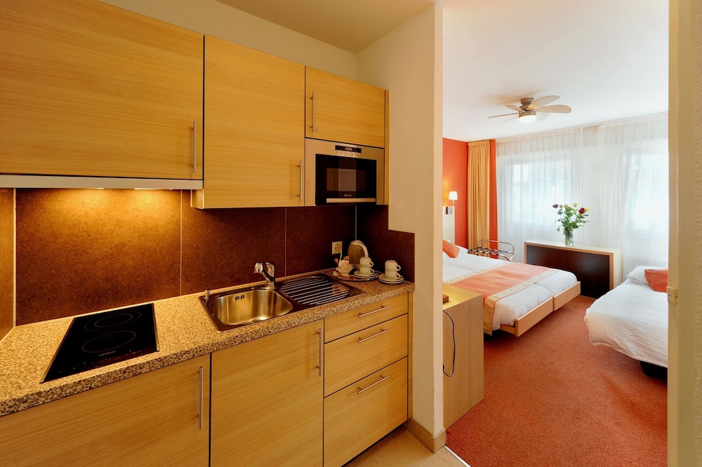 HOTEL BON PORT 24/40