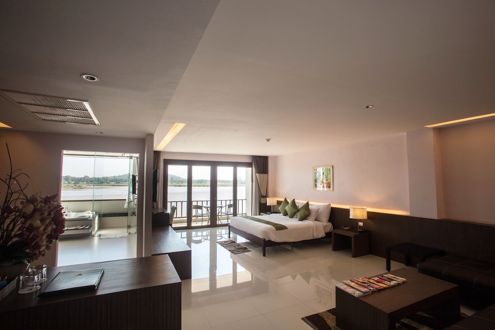 Siam Triangle Hotel 43/61