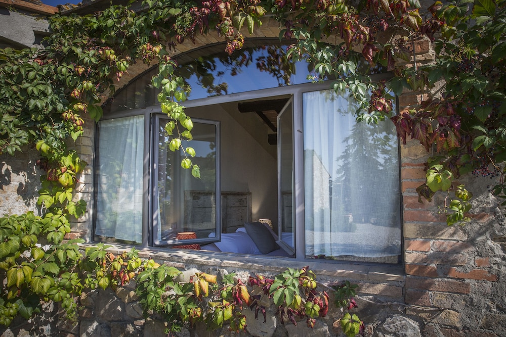 LOCANDA IN TUSCANY 47/50