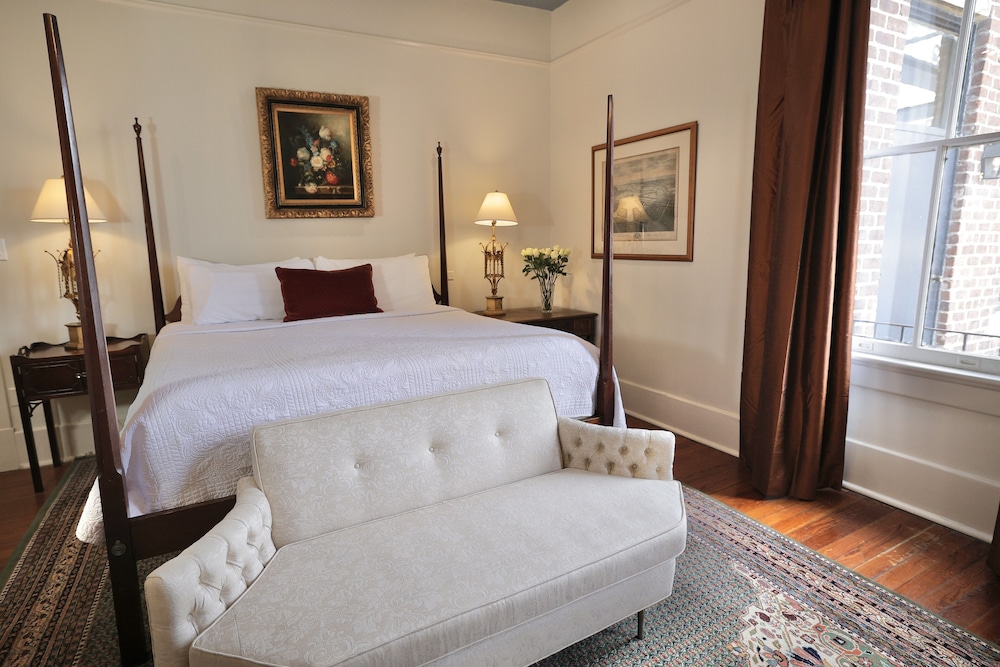 Foley House Inn 20/75