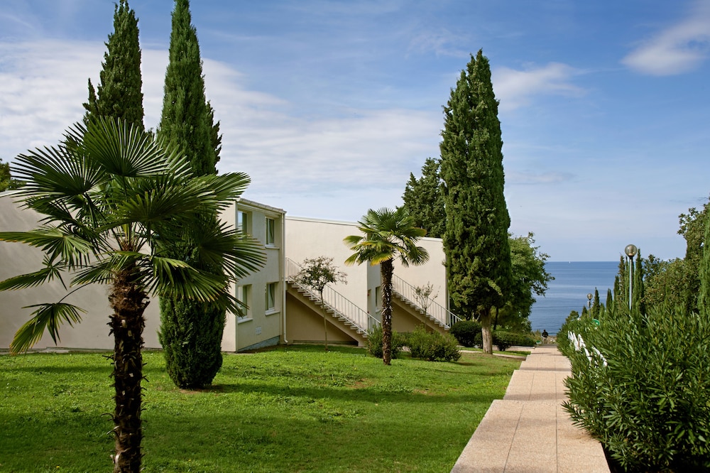 Apartments Bellevue Plava Laguna 33/43