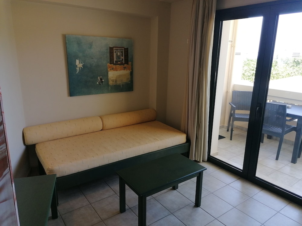 Villiana Holiday Apartments 27/50