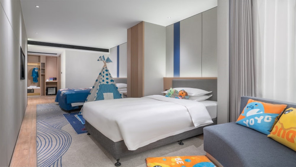 Kids Theme, Standard, 1 King and 1 Single Beds, River View