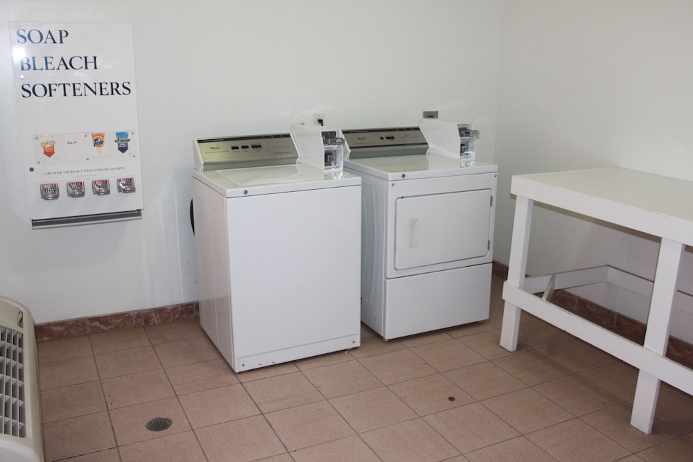 Texas Inn & Suites Raymondville 30/55