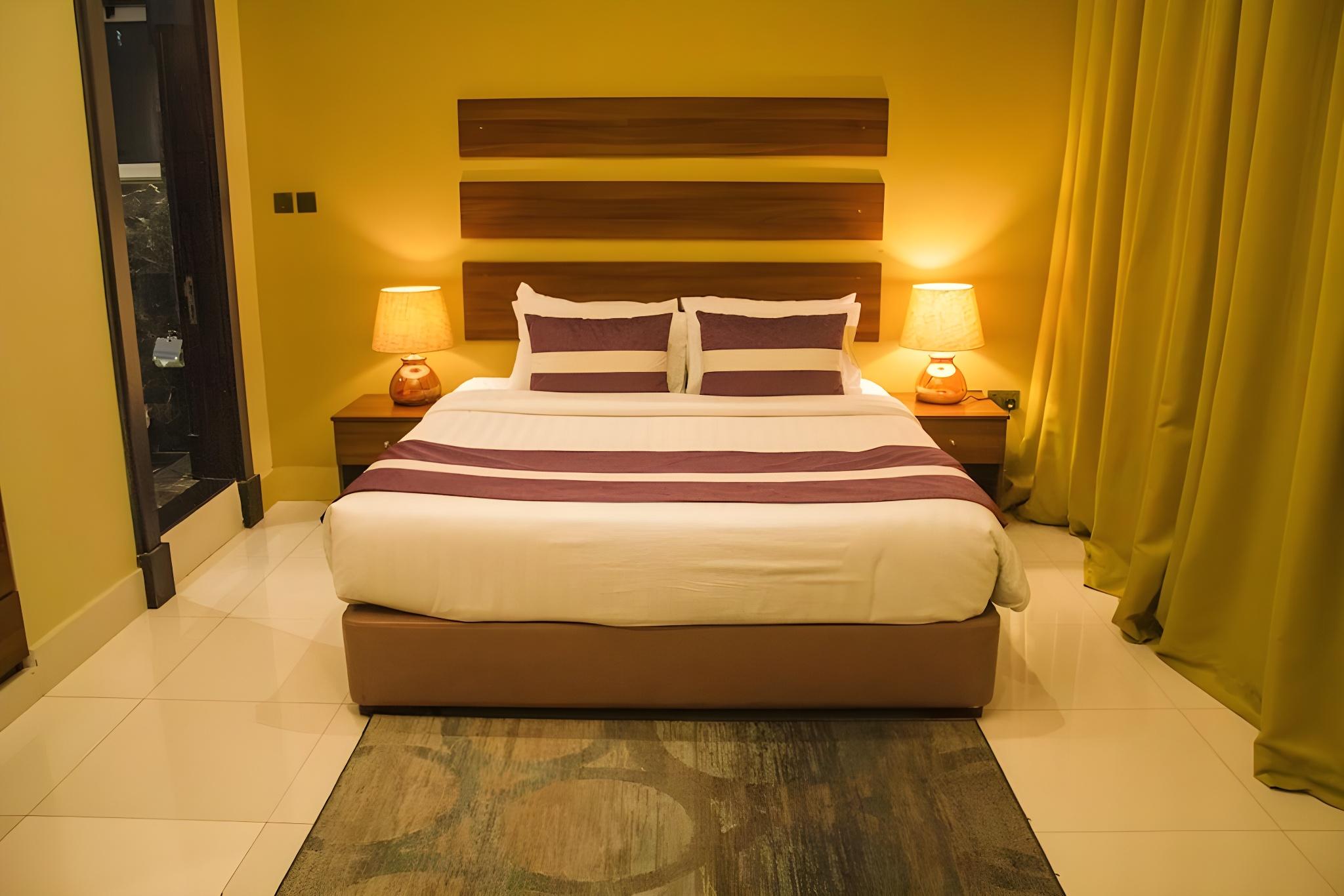 2 BEDROOMS, PREMIUM, APARTMENT, PARTIAL OCEAN VIEW