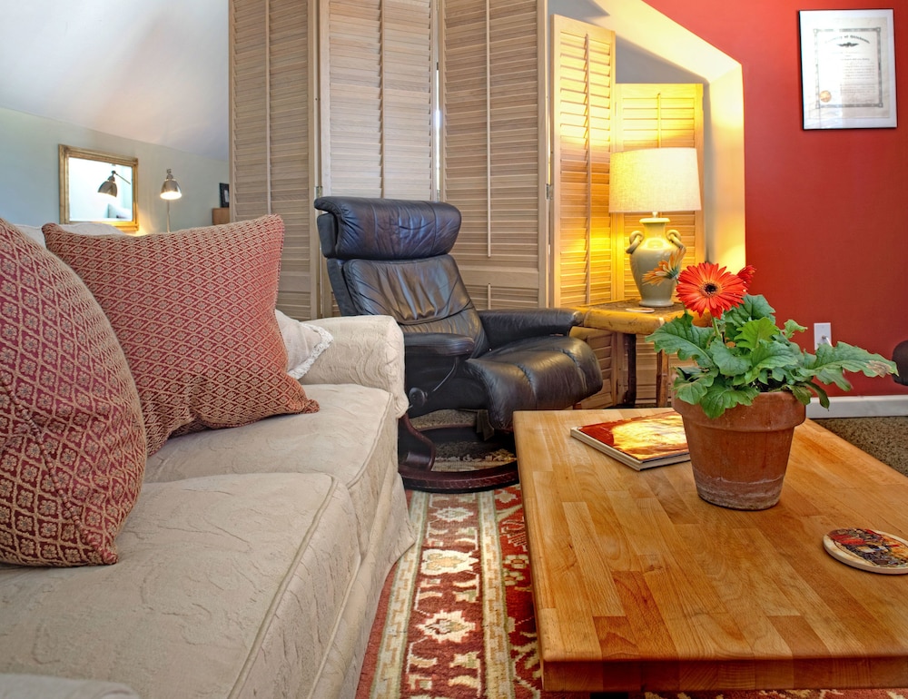 The Galloway House Inn 12/31