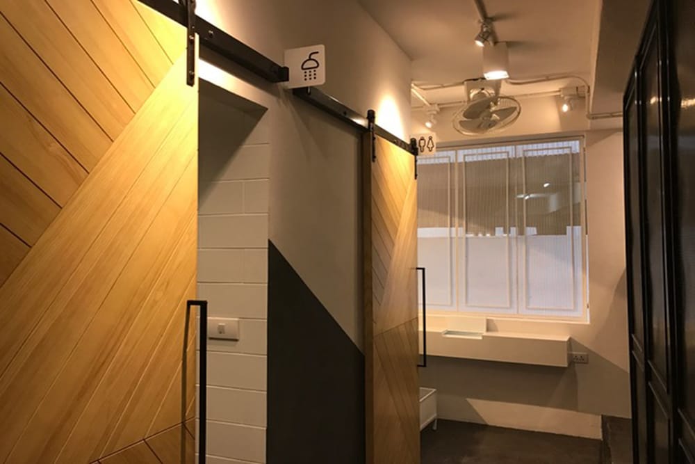 Bed One Block Hostel 19/61