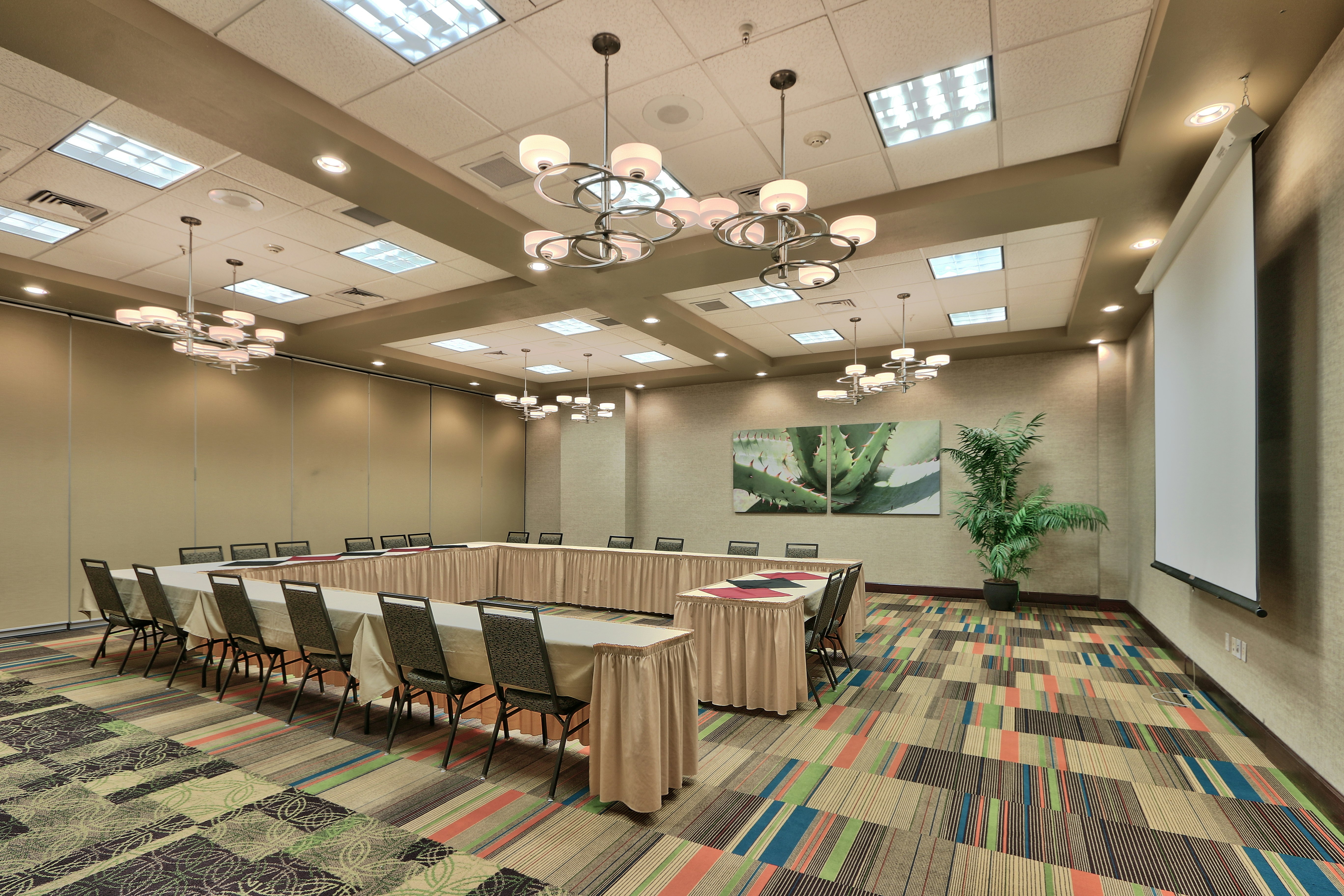 Holiday Inn & Suites Albuquerque-North I-25 45/48