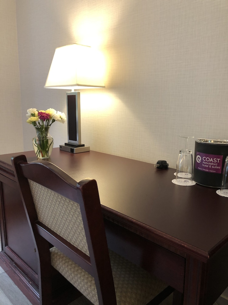 Coast Abbotsford Hotel And Suites 19/50