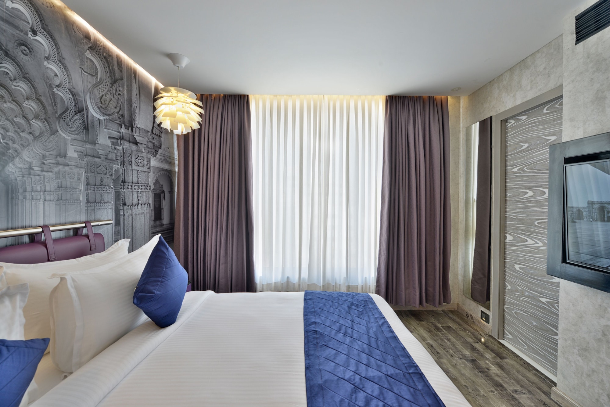 APARTMENT, DOUBLE BED