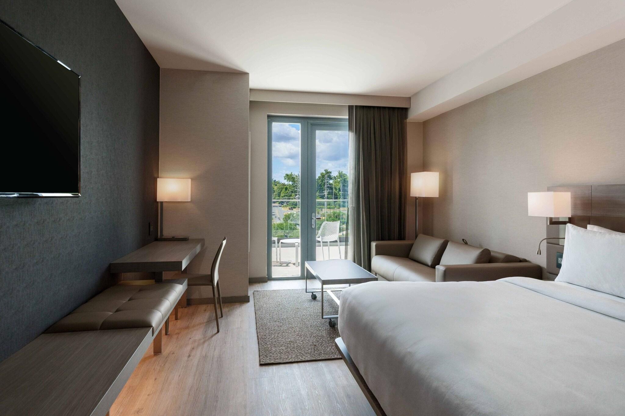 Room, King Bed, Accessible