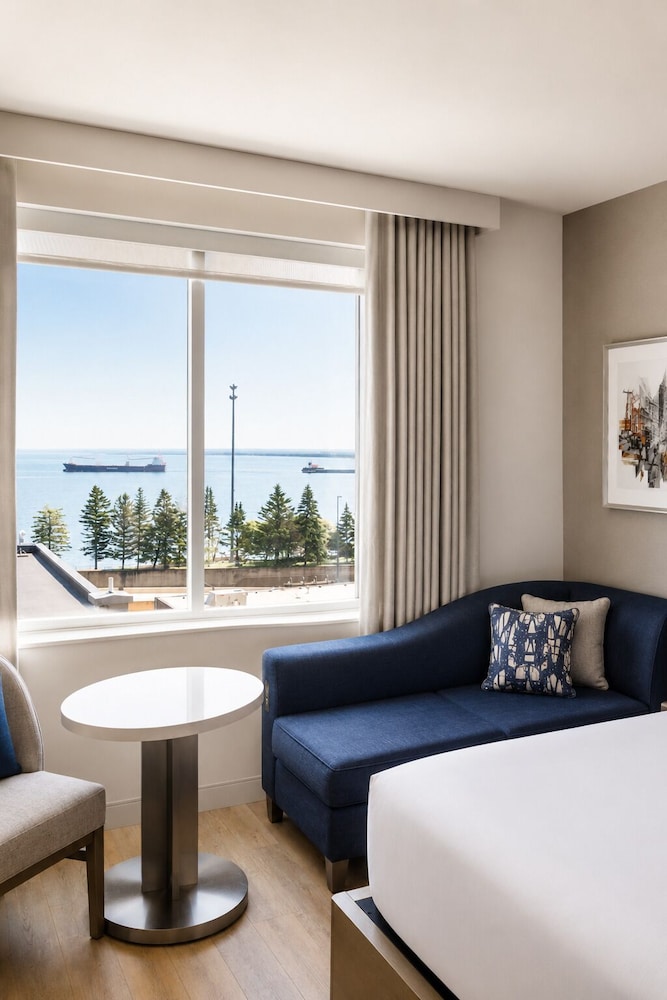 Deluxe, 2 Double Beds, Lake View
